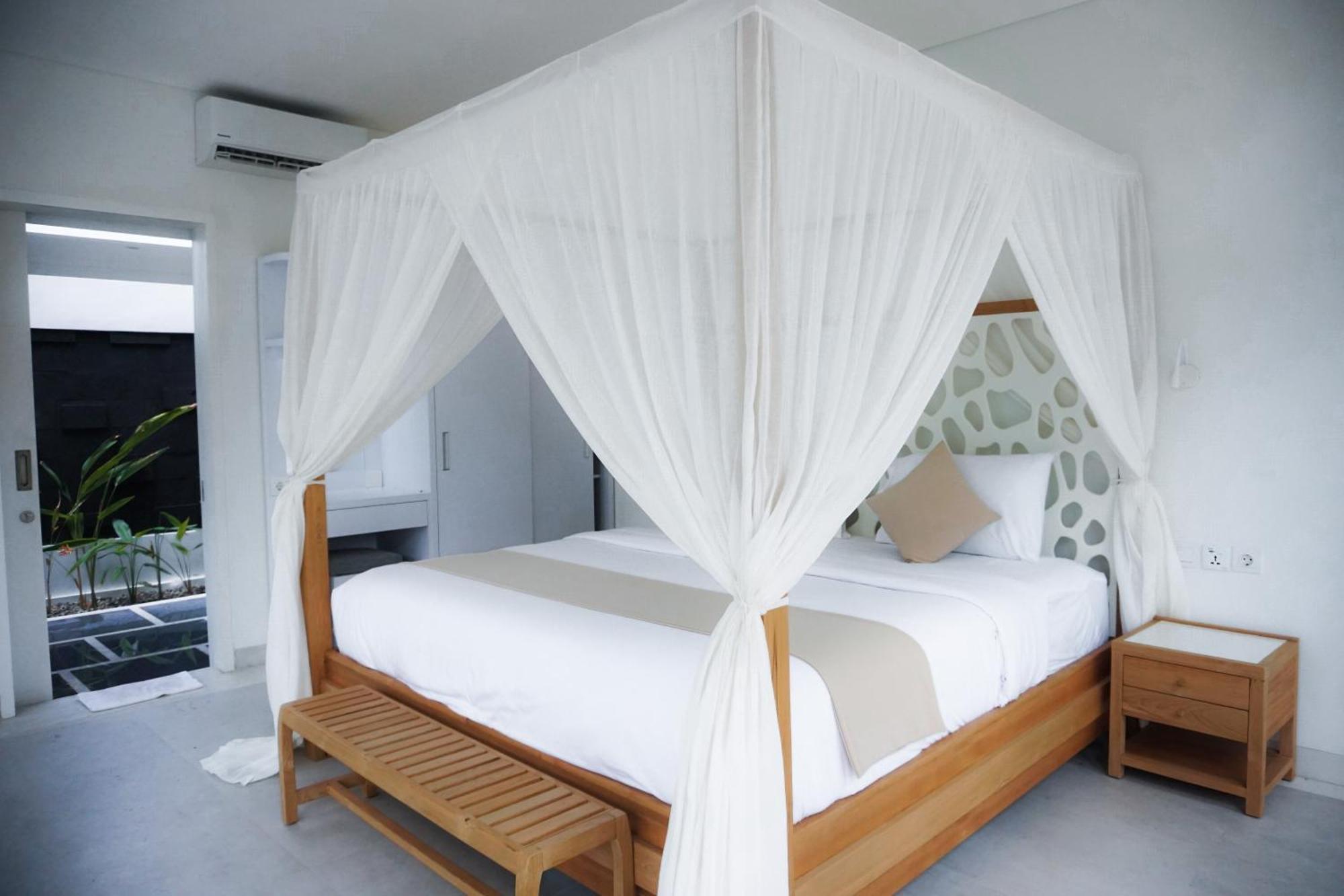 Tropik Resort Lombok Selong Belanak Exterior photo