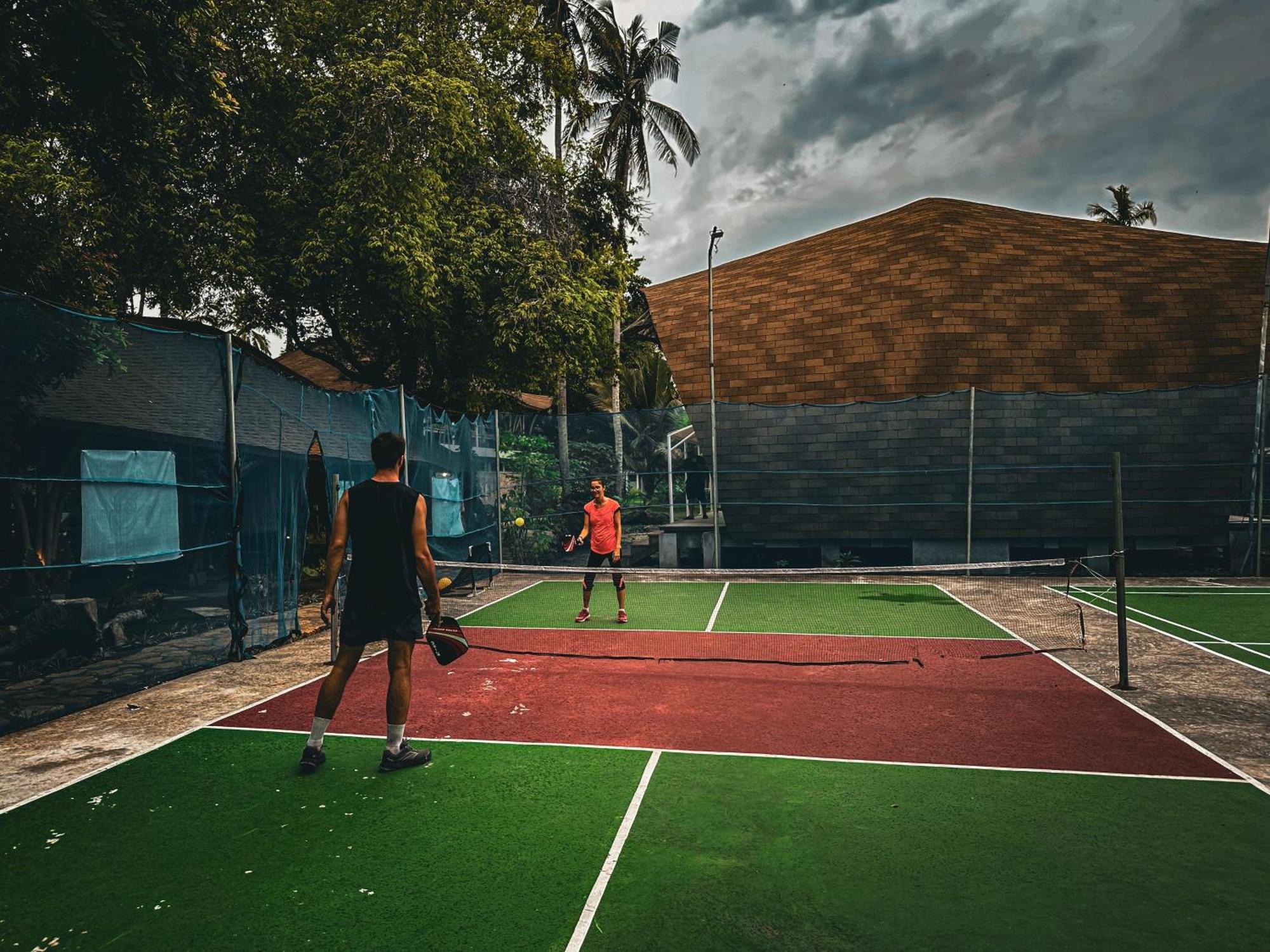 Tropik Resort Lombok Selong Belanak Exterior photo